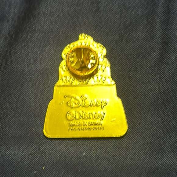 Disney Loungefly Princess Cake Blind Box Snow White Pin - Picture 2 of 2